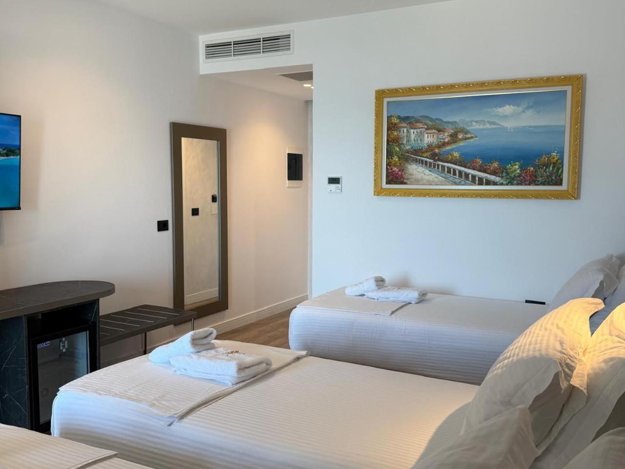 The Queen'S Lion Premium Hotel Sarande Luaran gambar
