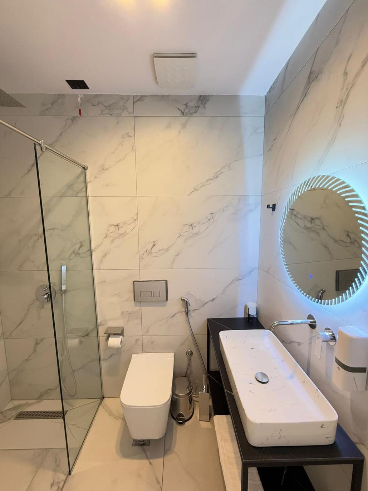 The Queen'S Lion Premium Hotel Sarande Luaran gambar