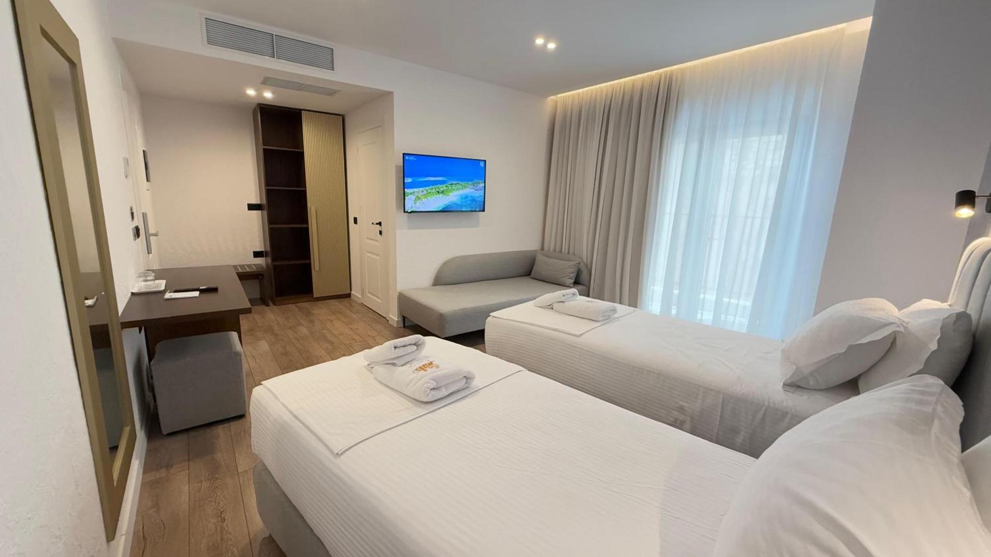 The Queen'S Lion Premium Hotel Sarande Luaran gambar
