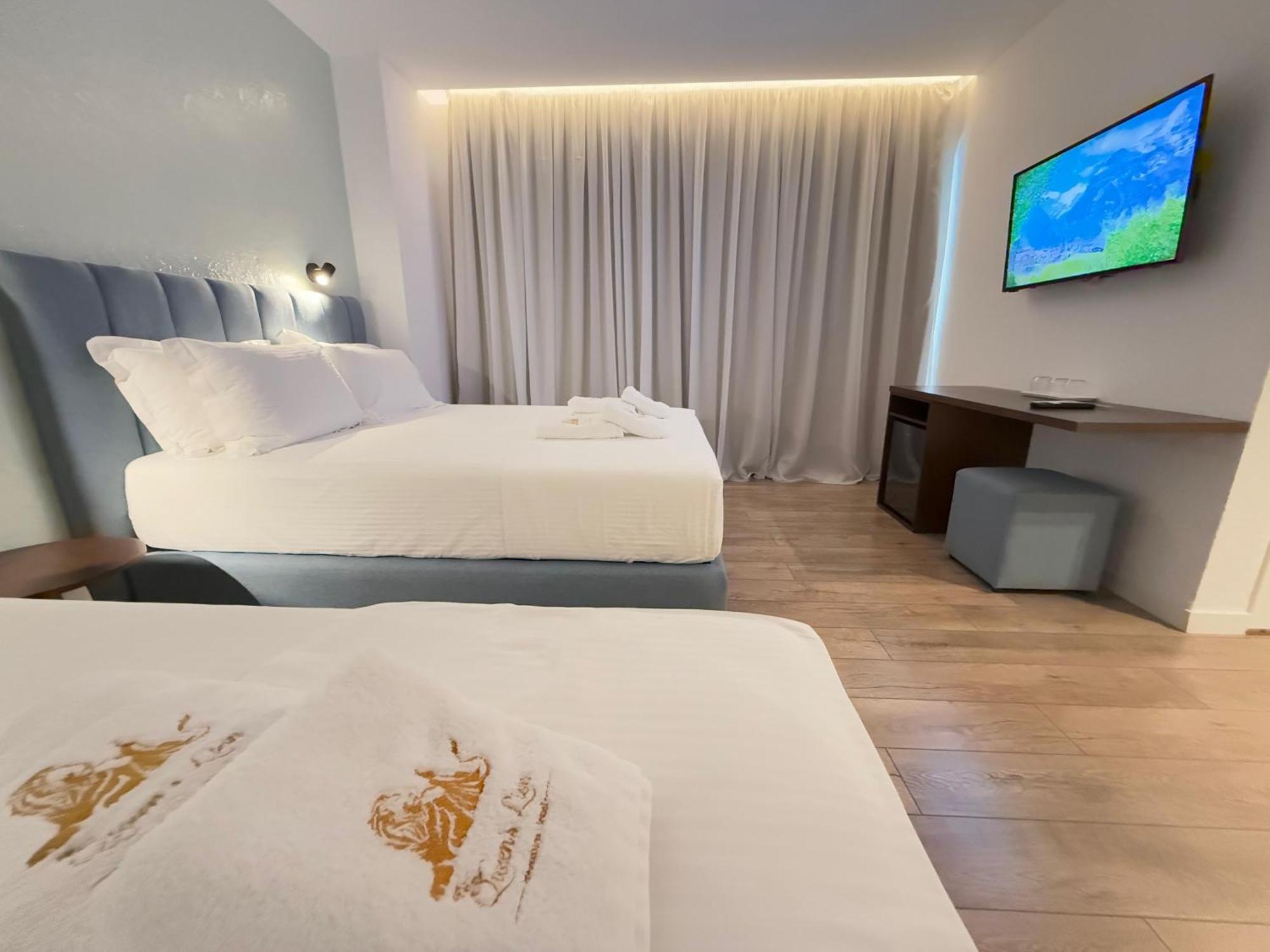 The Queen'S Lion Premium Hotel Sarande Luaran gambar