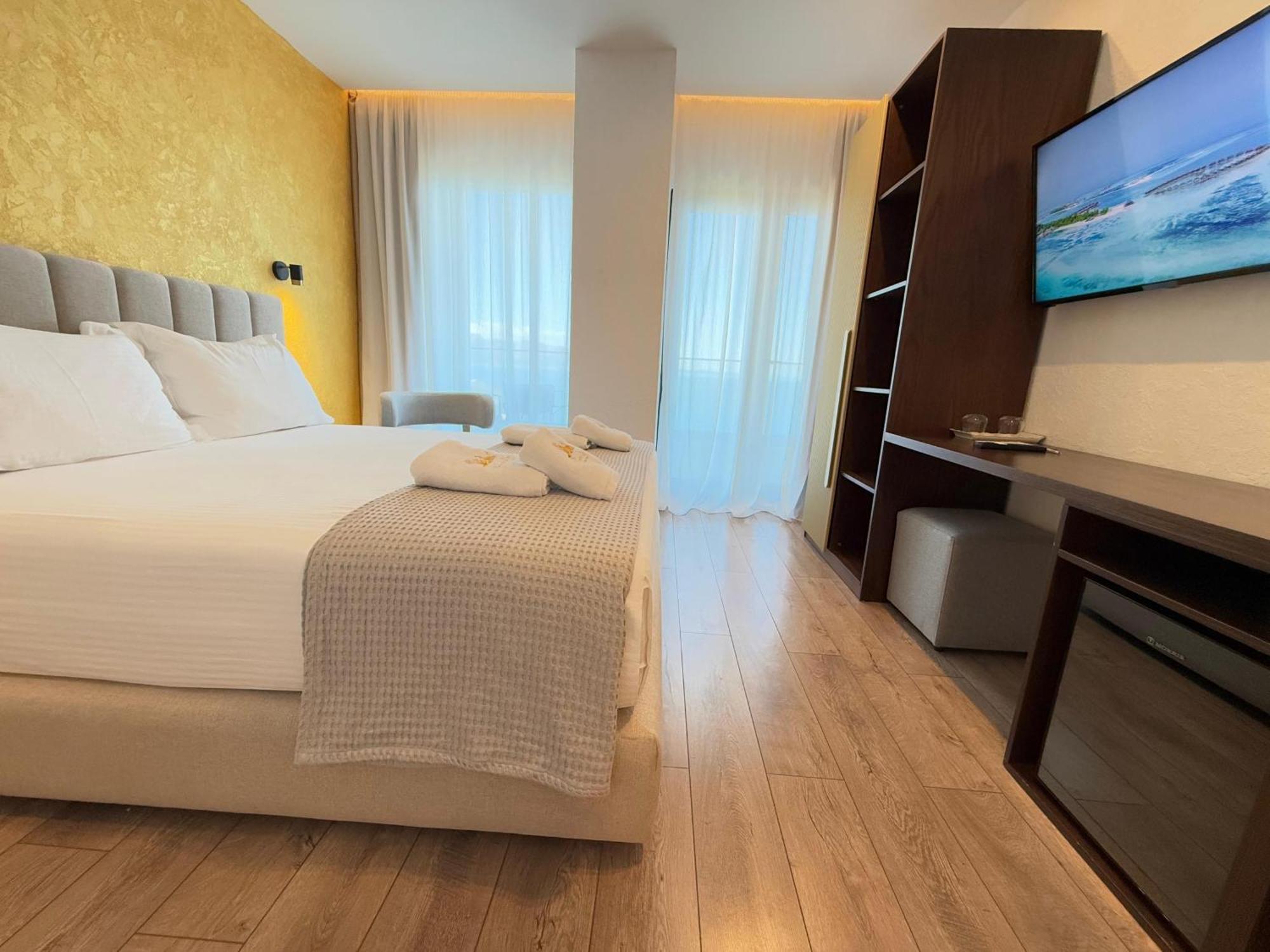 The Queen'S Lion Premium Hotel Sarande Luaran gambar