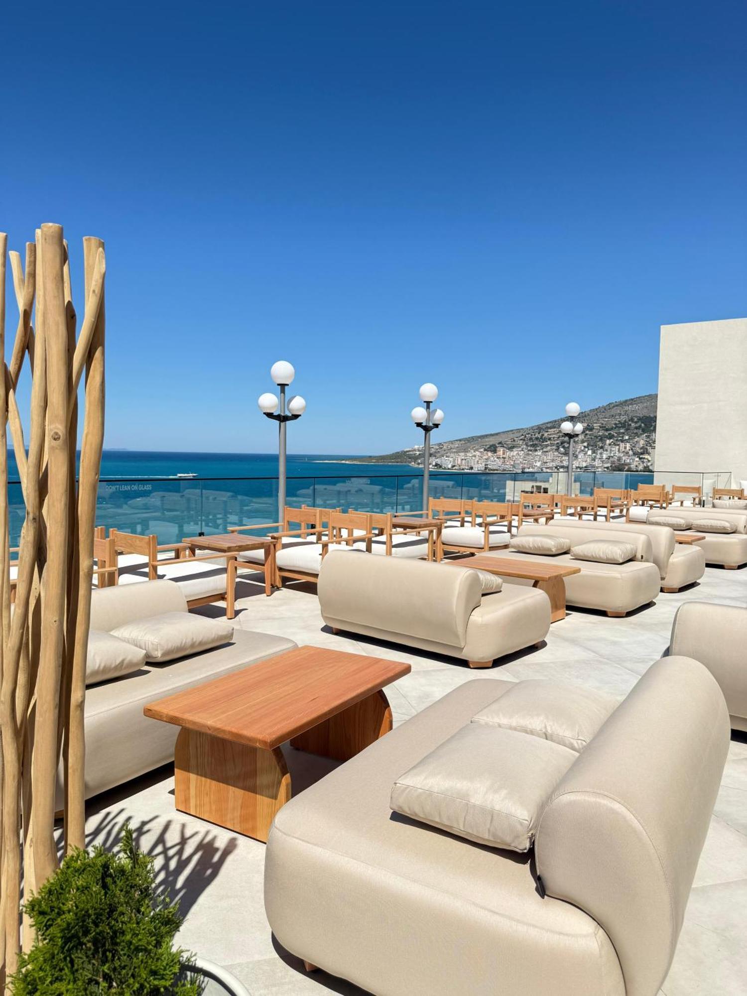 The Queen'S Lion Premium Hotel Sarande Luaran gambar